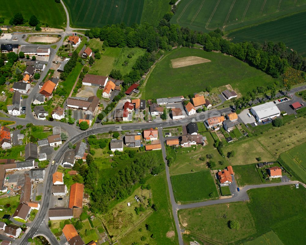 Eifa von oben - Dorfkern am Feldrand in Eifa im Bundesland Hessen, Deutschland