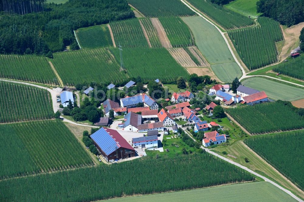 Eja von oben - Dorfkern am Feldrand in Eja im Bundesland Bayern, Deutschland