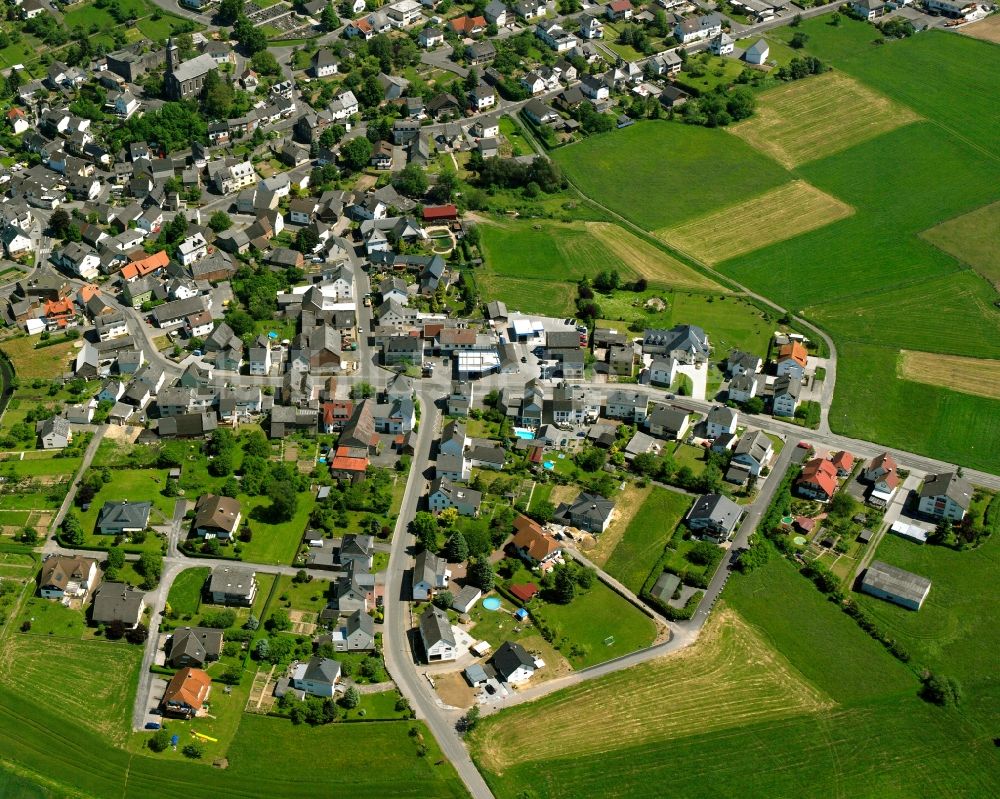 Ellar aus der Vogelperspektive: Dorfkern am Feldrand in Ellar im Bundesland Hessen, Deutschland