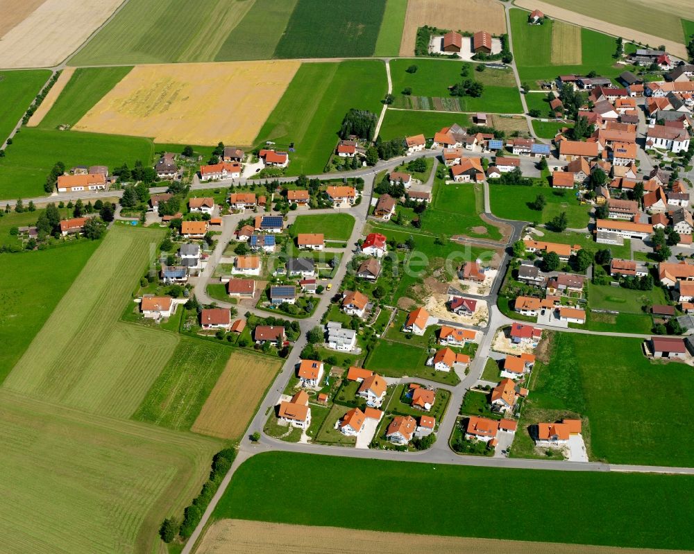 Luftaufnahme Feldhausen - Dorfkern am Feldrand in Feldhausen im Bundesland Baden-Württemberg, Deutschland