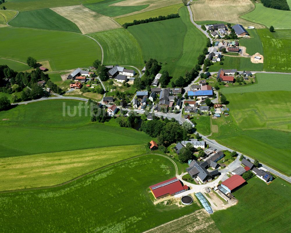 Luftaufnahme Fletschenreuth - Dorfkern am Feldrand in Fletschenreuth im Bundesland Bayern, Deutschland
