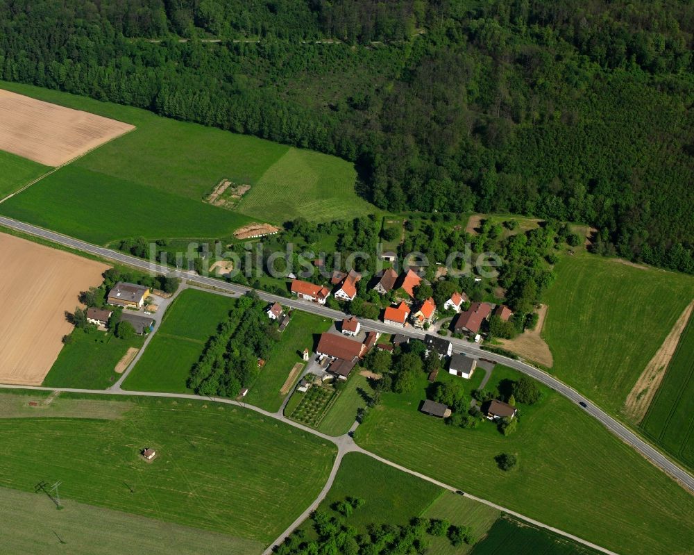 Luftaufnahme Frühmeßhof - Dorfkern am Feldrand in Frühmeßhof im Bundesland Baden-Württemberg, Deutschland