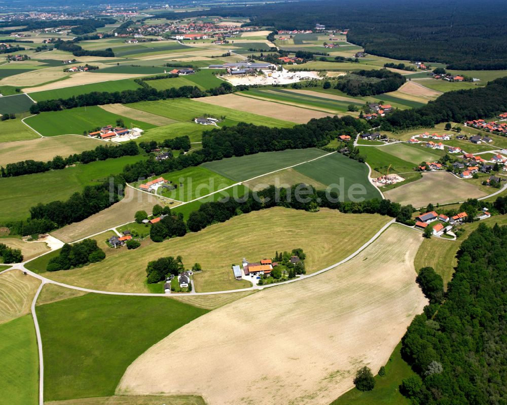 Luftbild Gendorf - Dorfkern am Feldrand in Gendorf im Bundesland Bayern, Deutschland