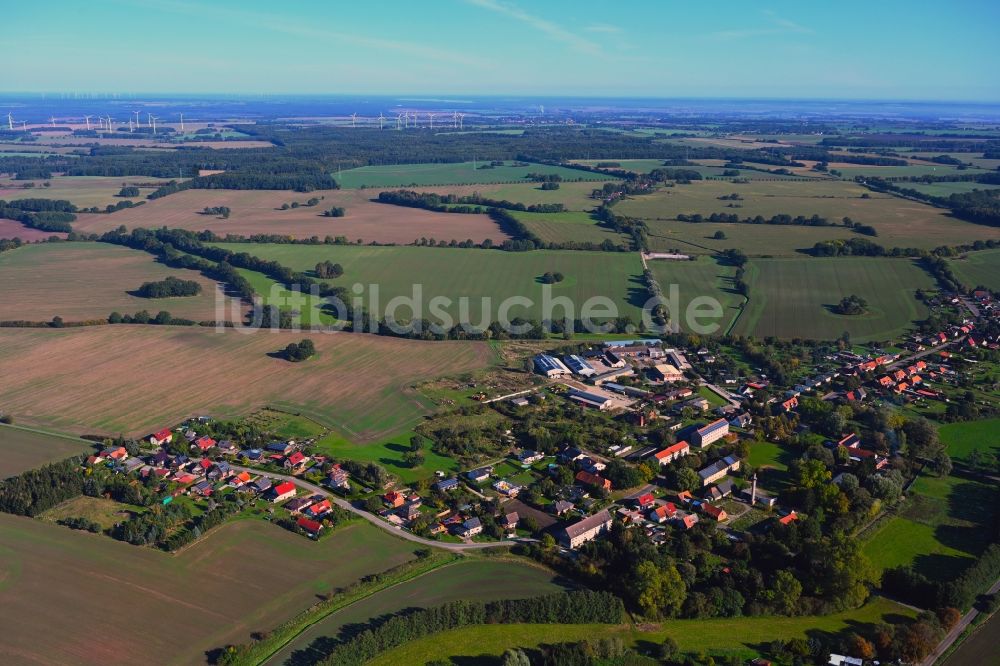 Gerdshagen von oben - Dorfkern am Feldrand in Gerdshagen im Bundesland Brandenburg, Deutschland