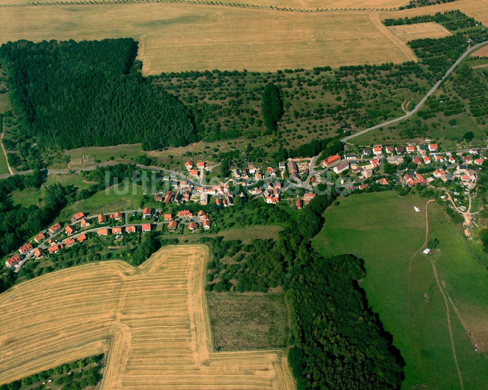 Grüna aus der Vogelperspektive: Dorfkern am Feldrand in Grüna im Bundesland Thüringen, Deutschland
