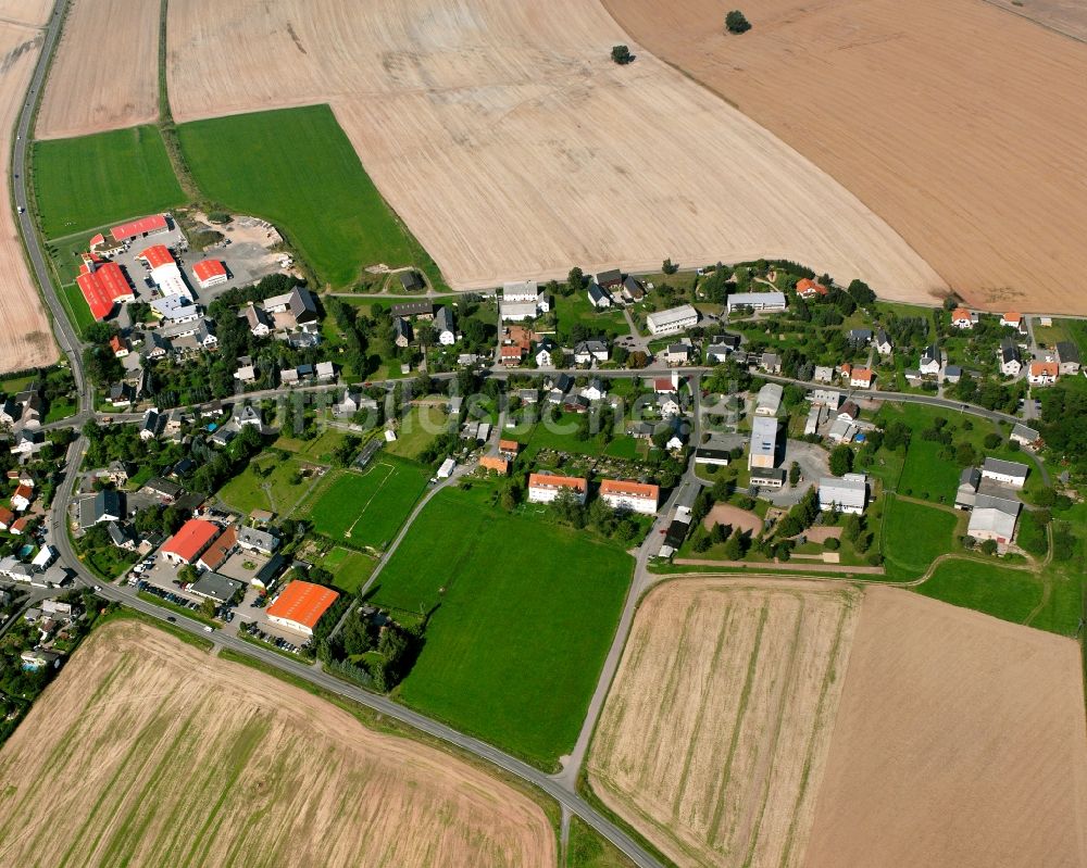 Großschirma von oben - Dorfkern am Feldrand in Großschirma im Bundesland Sachsen, Deutschland