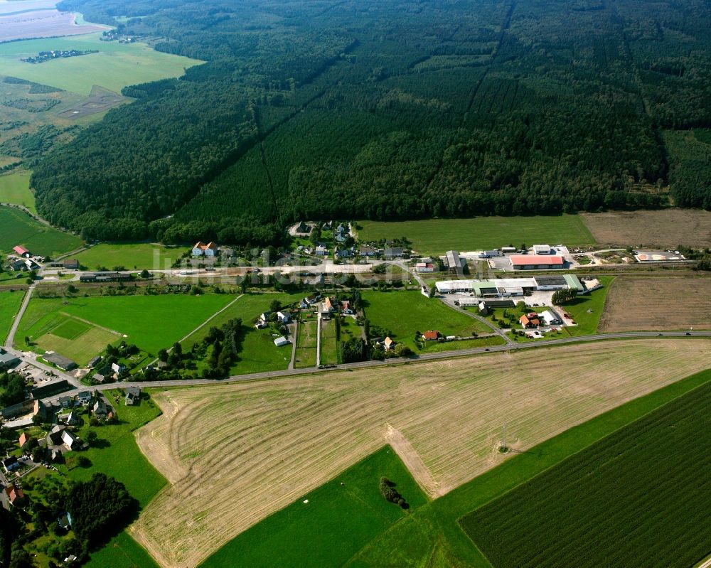 Luftbild Großvoigtsberg - Dorfkern am Feldrand in Großvoigtsberg im Bundesland Sachsen, Deutschland