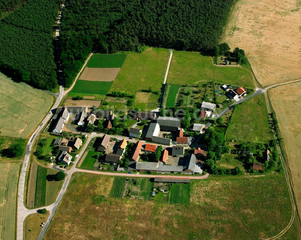 Luftaufnahme Hagendorf - Dorfkern am Feldrand in Hagendorf im Bundesland Sachsen-Anhalt, Deutschland