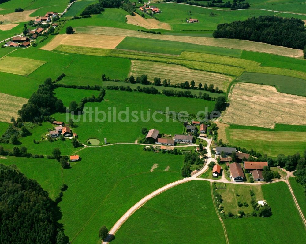Hammersdorf aus der Vogelperspektive: Dorfkern am Feldrand in Hammersdorf im Bundesland Bayern, Deutschland