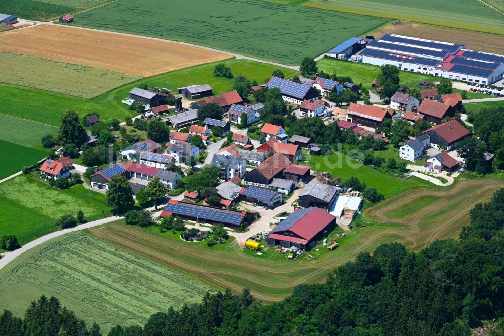 Luftaufnahme Hebersdorf - Dorfkern am Feldrand in Hebersdorf im Bundesland Bayern, Deutschland