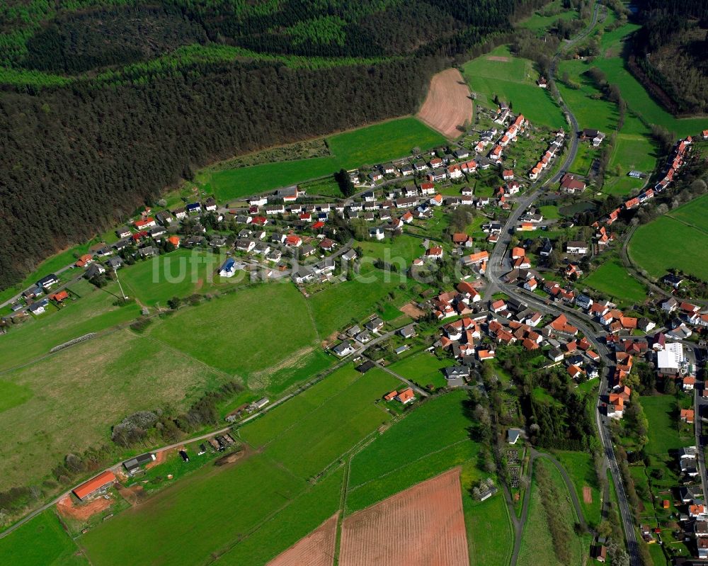 Herfa aus der Vogelperspektive: Dorfkern am Feldrand in Herfa im Bundesland Hessen, Deutschland
