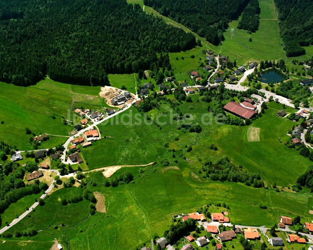 Luftaufnahme Herrischried - Dorfkern am Feldrand in Herrischried im Bundesland Baden-Württemberg, Deutschland