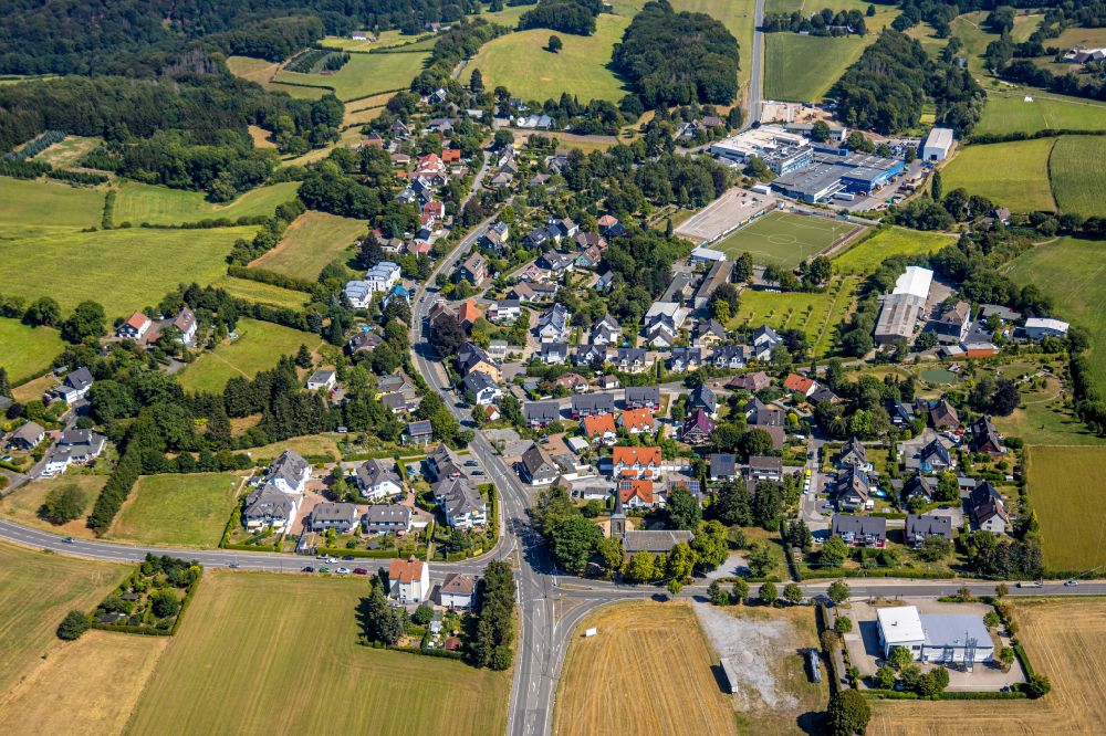 Luftbild Herzkamp - Dorfkern am Feldrand in Herzkamp im Bundesland Nordrhein-Westfalen, Deutschland