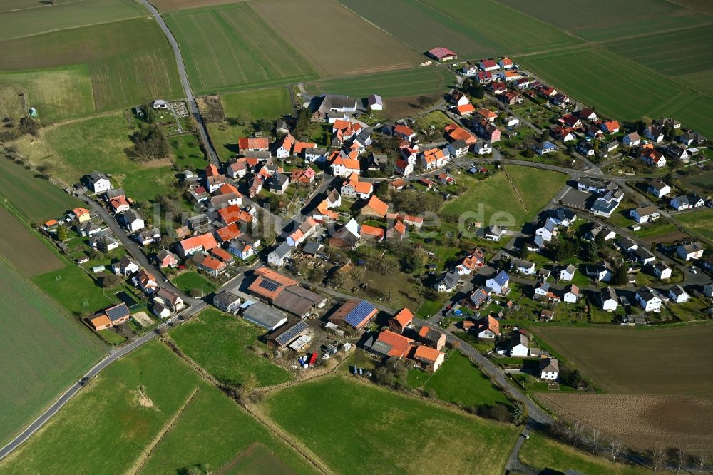 Heßlar aus der Vogelperspektive: Dorfkern am Feldrand in Heßlar im Bundesland Hessen, Deutschland