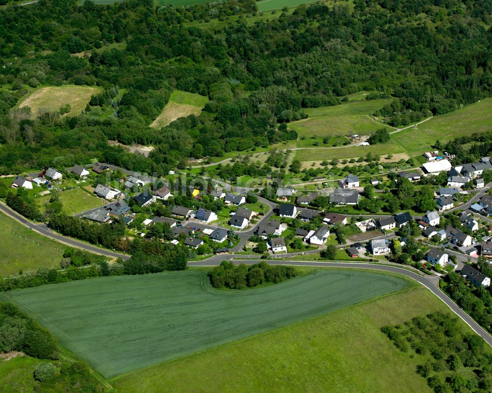 Luftbild Holzfeld - Dorfkern am Feldrand in Holzfeld im Bundesland Rheinland-Pfalz, Deutschland