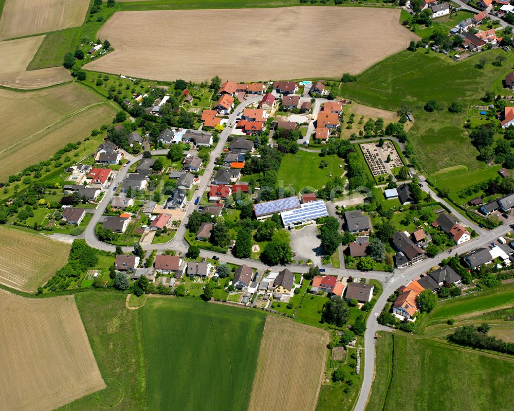 Holzhausen von oben - Dorfkern am Feldrand in Holzhausen im Bundesland Baden-Württemberg, Deutschland
