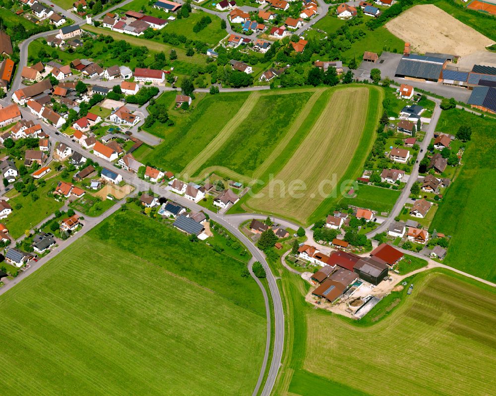 Luftaufnahme Hürbel - Dorfkern am Feldrand in Hürbel im Bundesland Baden-Württemberg, Deutschland