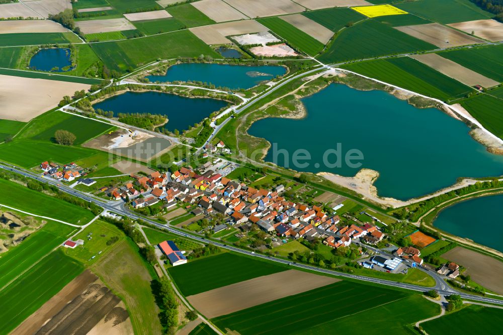 Luftaufnahme Hörblach - Dorfkern am Feldrand in Hörblach im Bundesland Bayern, Deutschland