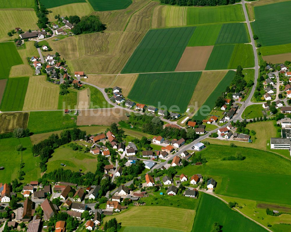 Hörenhausen aus der Vogelperspektive: Dorfkern am Feldrand in Hörenhausen im Bundesland Baden-Württemberg, Deutschland