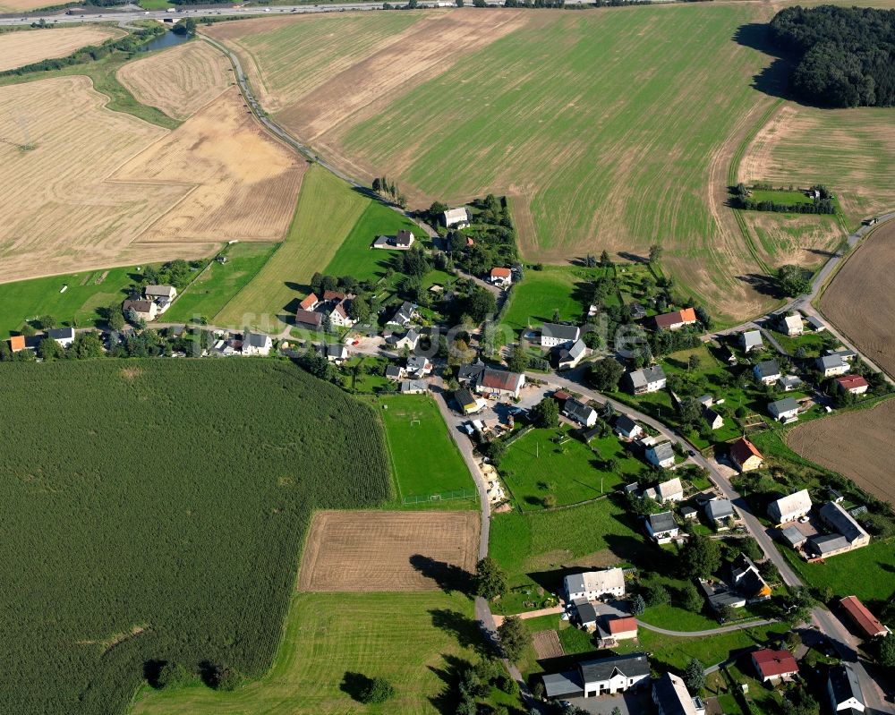 Luftbild Irbersdorf - Dorfkern am Feldrand in Irbersdorf im Bundesland Sachsen, Deutschland