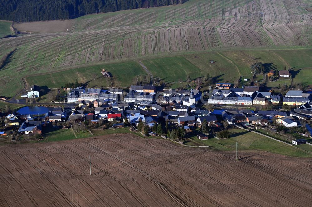 Kolba von oben - Dorfkern am Feldrand in Kolba im Bundesland Thüringen, Deutschland