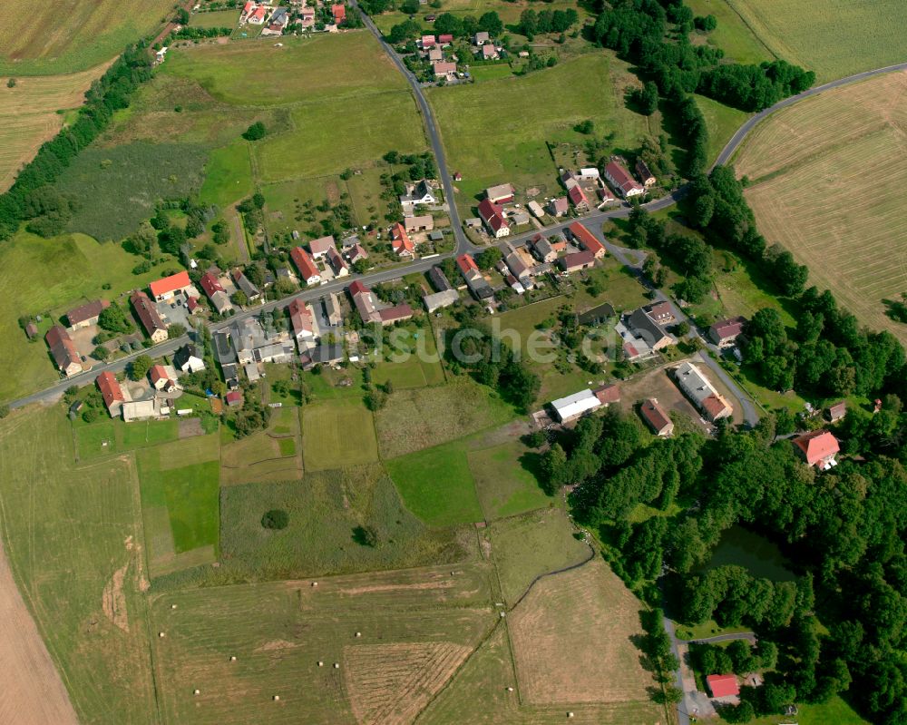 Luftaufnahme Kraußnitz - Dorfkern am Feldrand in Kraußnitz im Bundesland Sachsen, Deutschland