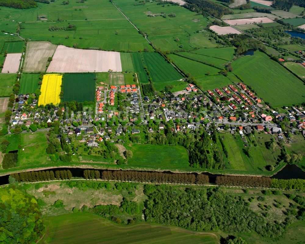 Luftaufnahme Krummesse - Dorfkern am Feldrand in Krummesse im Bundesland Schleswig-Holstein, Deutschland