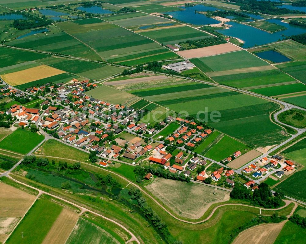 Luftaufnahme Kößnach - Dorfkern am Feldrand in Kößnach im Bundesland Bayern, Deutschland