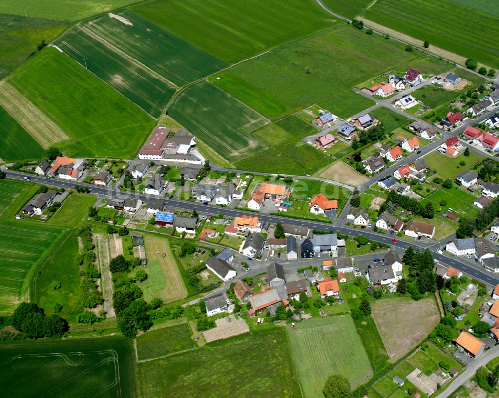 Luftaufnahme Leusel - Dorfkern am Feldrand in Leusel im Bundesland Hessen, Deutschland