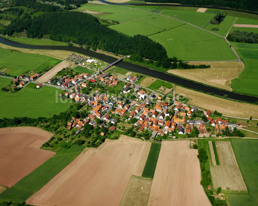 Lindewerra von oben - Dorfkern am Feldrand in Lindewerra im Bundesland Thüringen, Deutschland