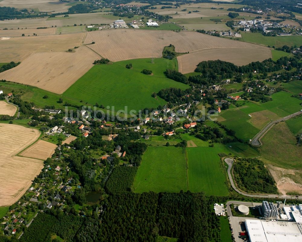 Lössnitz von oben - Dorfkern am Feldrand in Lössnitz im Bundesland Sachsen, Deutschland