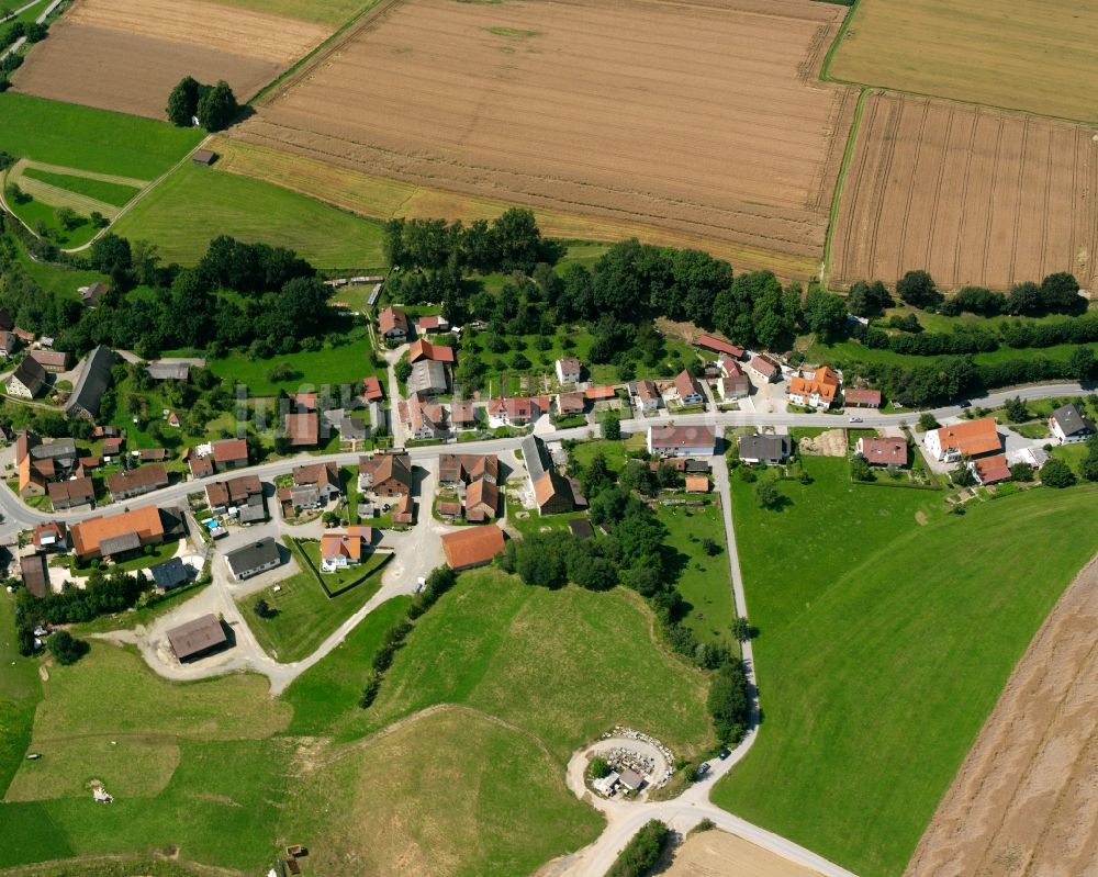 Marbach von oben - Dorfkern am Feldrand in Marbach im Bundesland Baden-Württemberg, Deutschland