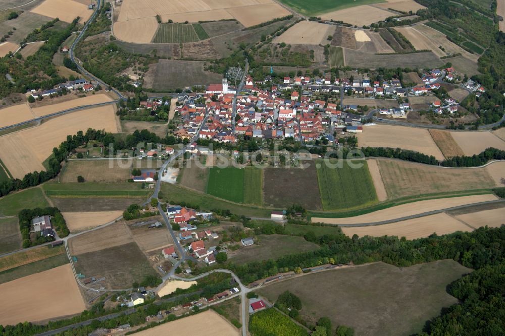 Luftbild Müdesheim - Dorfkern am Feldrand in Müdesheim im Bundesland Bayern, Deutschland