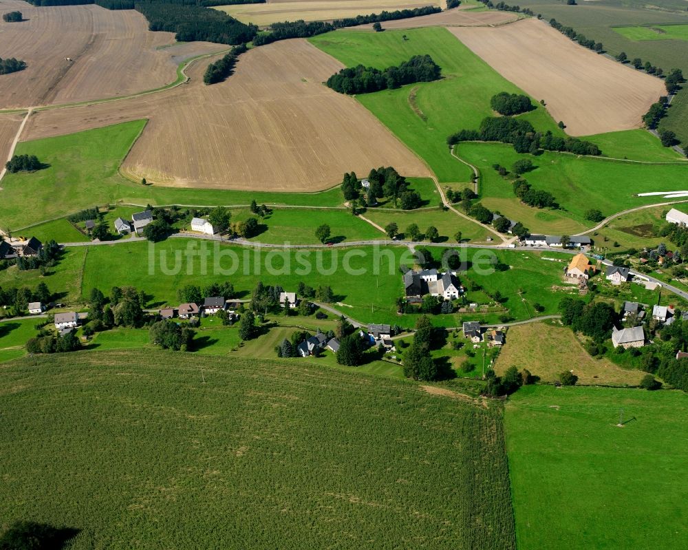 Luftbild Müdisdorf - Dorfkern am Feldrand in Müdisdorf im Bundesland Sachsen, Deutschland