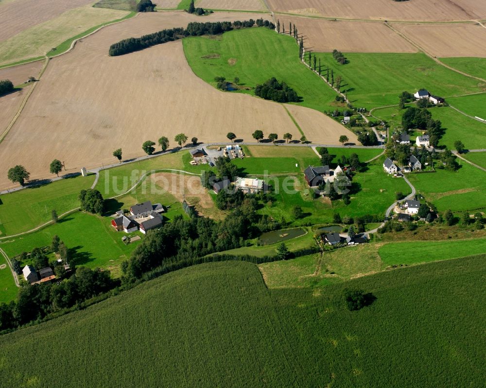 Müdisdorf von oben - Dorfkern am Feldrand in Müdisdorf im Bundesland Sachsen, Deutschland
