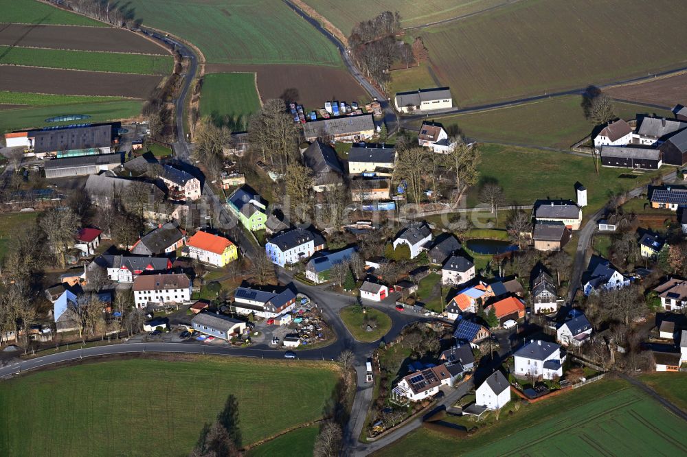 Luftaufnahme Meierhof - Dorfkern am Feldrand in Meierhof im Bundesland Bayern, Deutschland