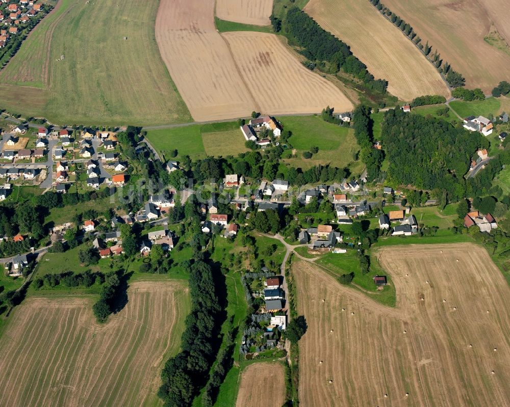 Luftbild Mühlbach - Dorfkern am Feldrand in Mühlbach im Bundesland Sachsen, Deutschland