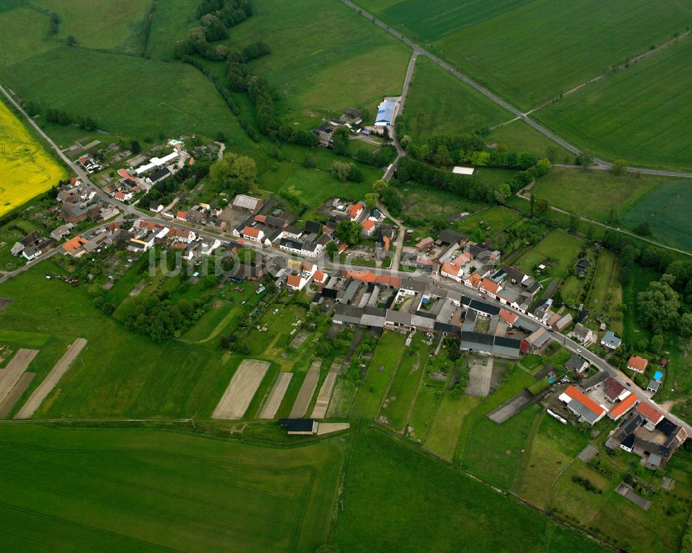 Luftbild Mühlstedt - Dorfkern am Feldrand in Mühlstedt im Bundesland Sachsen-Anhalt, Deutschland