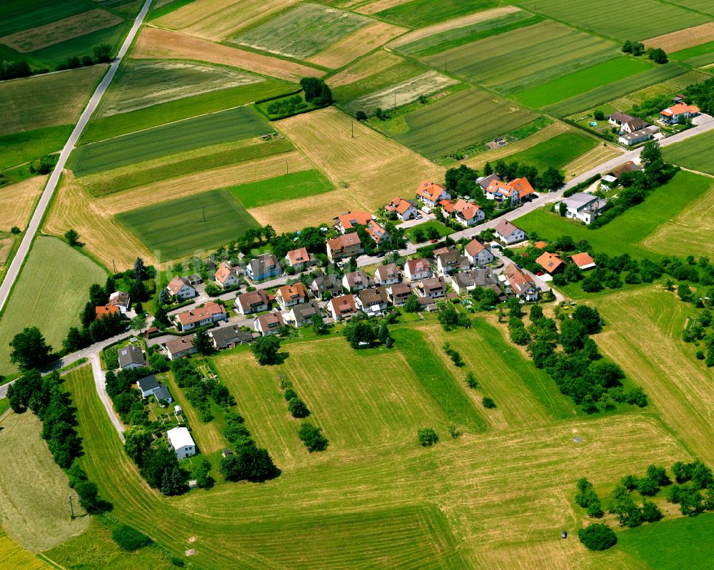 Mähringen aus der Vogelperspektive: Dorfkern am Feldrand in Mähringen im Bundesland Baden-Württemberg, Deutschland