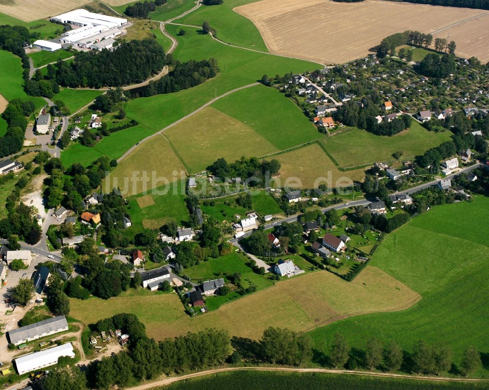 St. Michaelis aus der Vogelperspektive: Dorfkern am Feldrand in St. Michaelis im Bundesland Sachsen, Deutschland