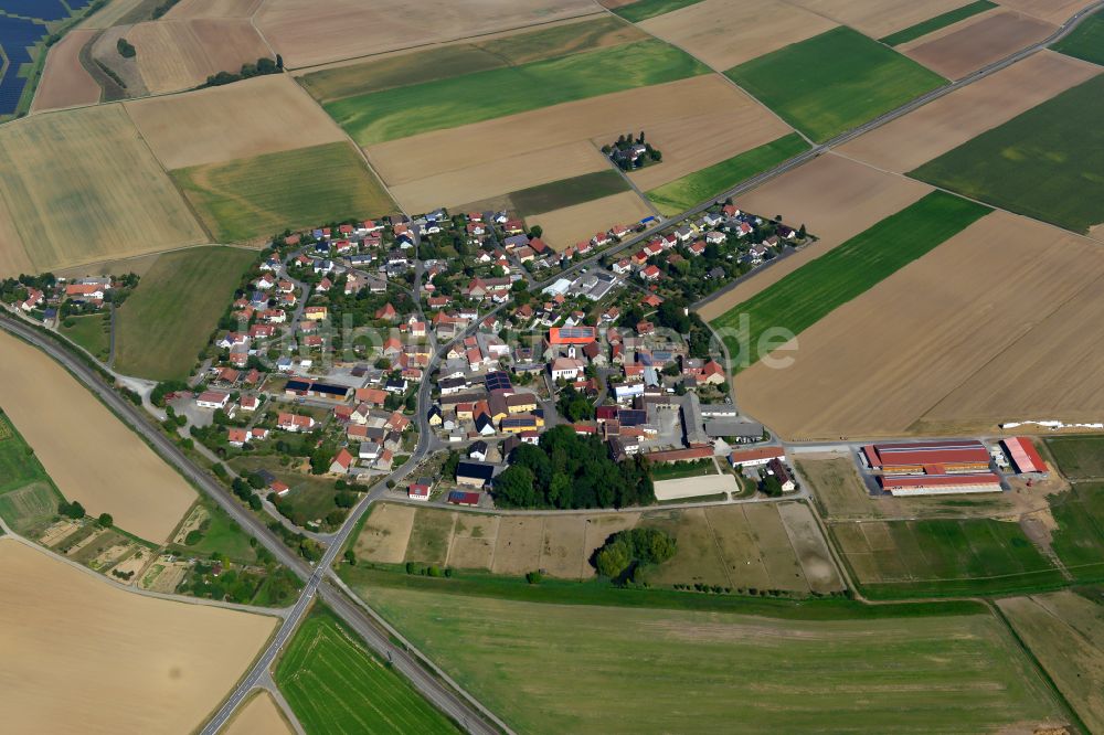 Luftbild Moos - Dorfkern am Feldrand in Moos im Bundesland Bayern, Deutschland