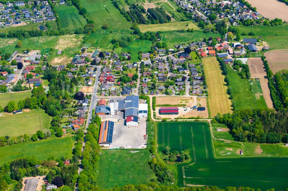 Luftaufnahme Müssen - Dorfkern am Feldrand in Müssen im Bundesland Schleswig-Holstein, Deutschland