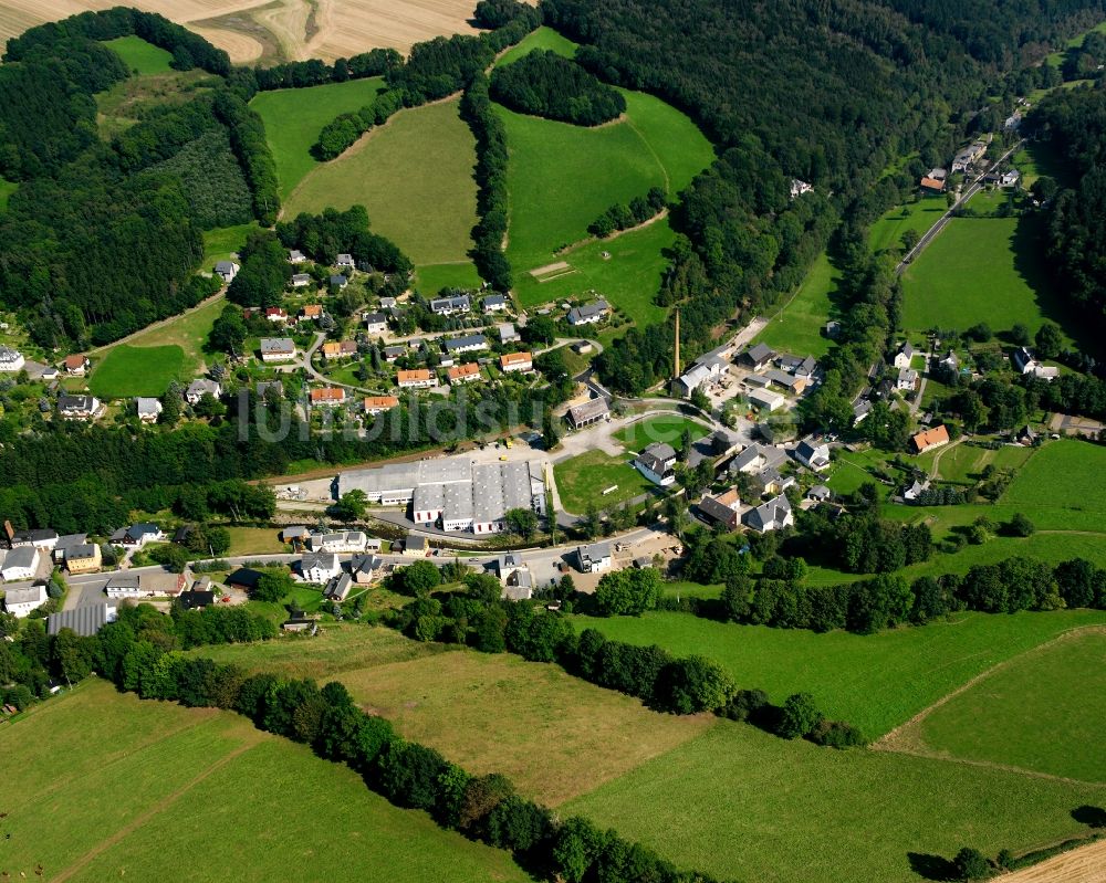 Luftaufnahme Mulda/Sachsen - Dorfkern am Feldrand in Mulda/Sachsen im Bundesland Sachsen, Deutschland