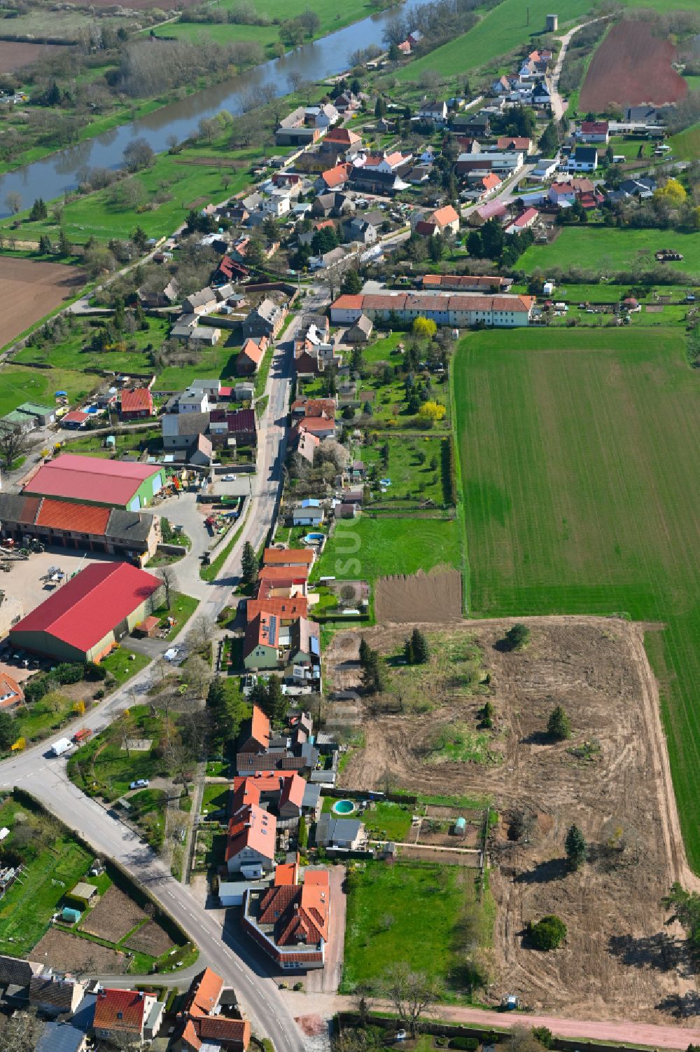 Luftaufnahme Nelben - Dorfkern am Feldrand in Nelben im Bundesland Sachsen-Anhalt, Deutschland