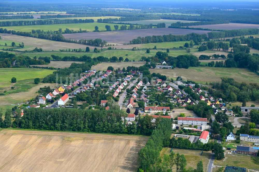 Luftbild Neuholland - Dorfkern am Feldrand in Neuholland im Bundesland Brandenburg, Deutschland