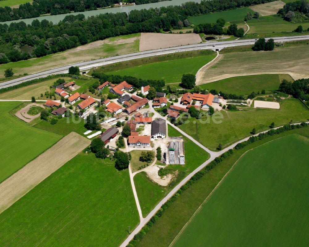 Luftbild Neuötting - Dorfkern am Feldrand in Neuötting im Bundesland Bayern, Deutschland