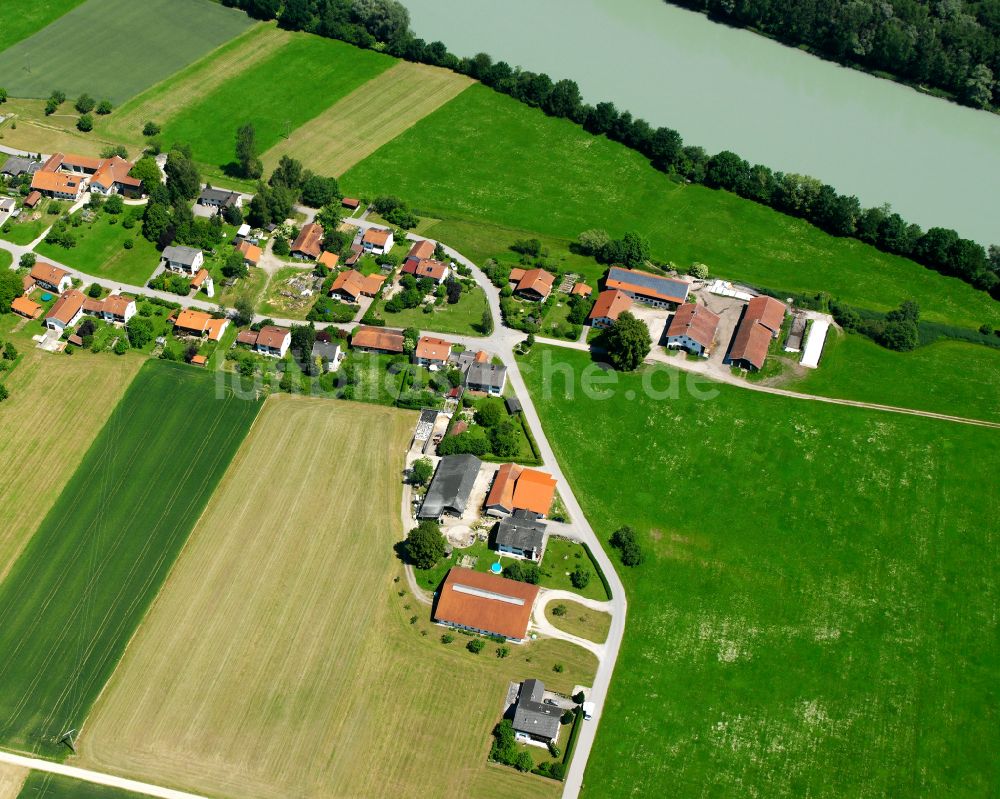 Niedergottsau von oben - Dorfkern am Feldrand in Niedergottsau im Bundesland Bayern, Deutschland