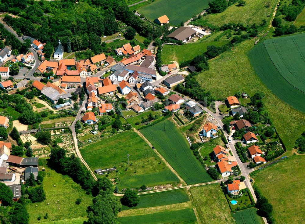 Luftaufnahme Niederhausen an der Appel - Dorfkern am Feldrand in Niederhausen an der Appel im Bundesland Rheinland-Pfalz, Deutschland