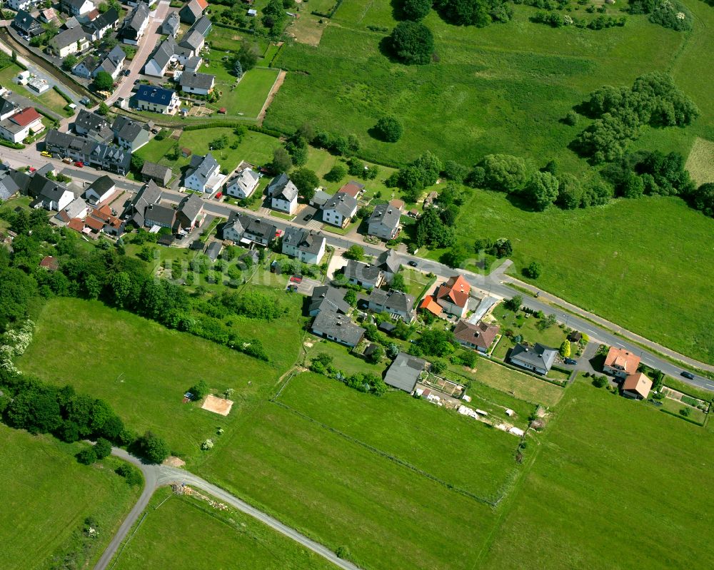 Luftbild Niederroßbach - Dorfkern am Feldrand in Niederroßbach im Bundesland Hessen, Deutschland