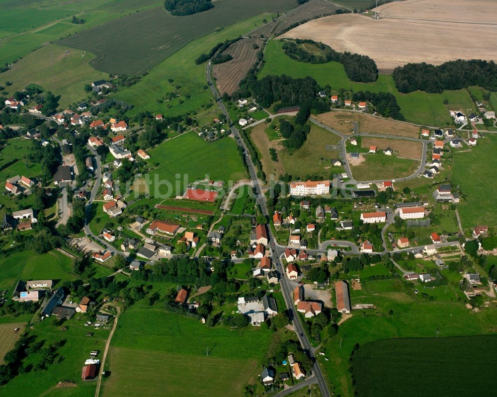 Luftbild Niederschöna - Dorfkern am Feldrand in Niederschöna im Bundesland Sachsen, Deutschland